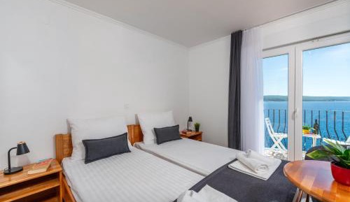Economy Double Room with Sea View