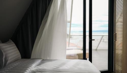 King Suite with Spa Bath