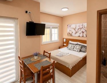 One-Bedroom Apartment with Terrace