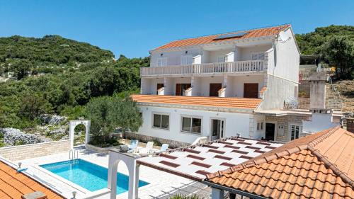 Studio with Sea View (2 Adults)