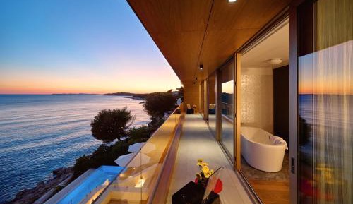 Villa - Beach Front