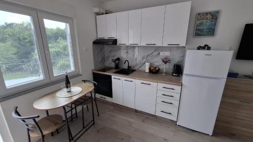 Deluxe Double Room with Balcony and Sea View