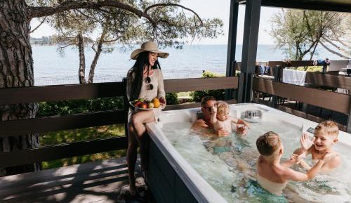 Premium Two Bedroom Sea Front Mobile Home with Jacuzzi