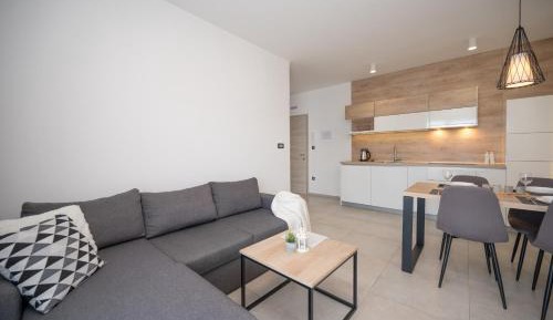 One-Bedroom Apartment with Terrace