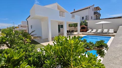 Villa with Sea View