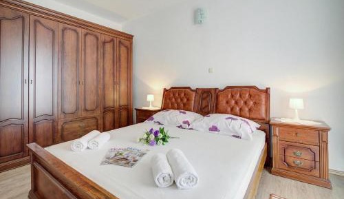 One Bedroom Apartment with Terrace and Sea View 3