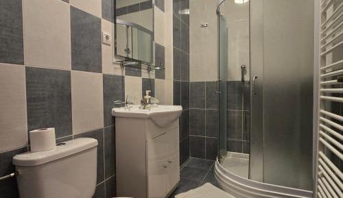 Twin Room with Private Bathroom
