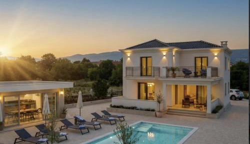 Deluxe Villa