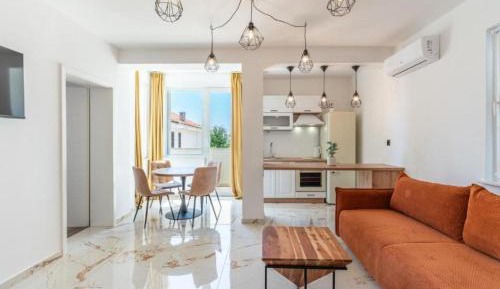 One-Bedroom Apartment with Terrace