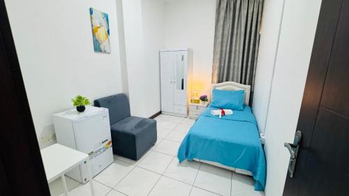 Single Room with Shared Bathroom