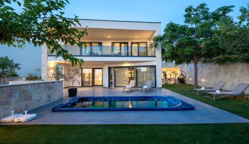 Superior Villa