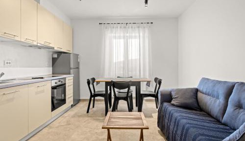 Apartment with Garden View