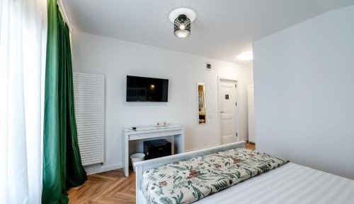 Deluxe Double Room with Extra Bed