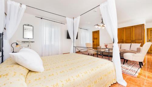 Deluxe Suite with Sea View