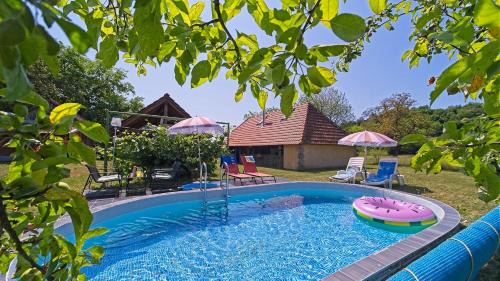 Villa with Garden View