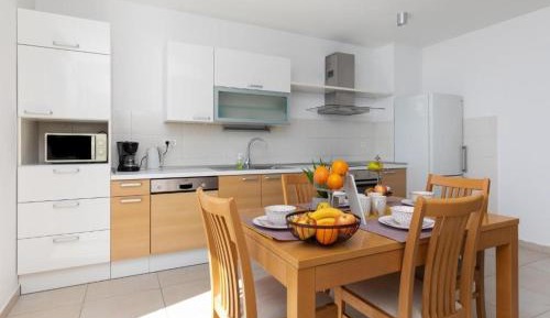Two-Bedroom Apartment with Terrace and Sea View