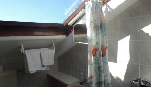 Two-Bedroom Apartment with Terrace and Sea View