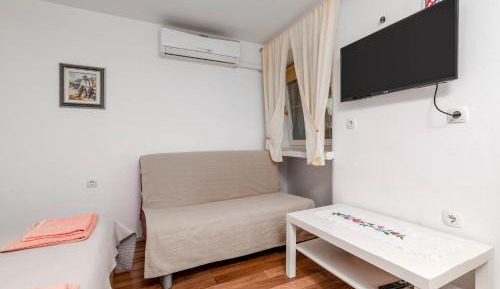 Studio with Terrace