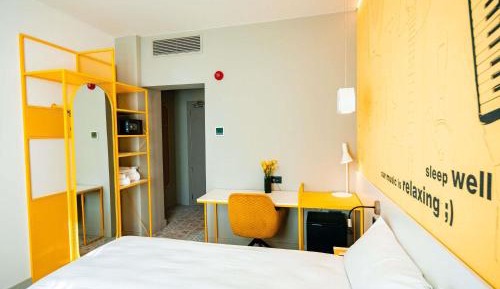 Superior Room with Two Zip-Beds