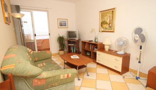 Two-Bedroom Apartment with Balcony and Sea View
