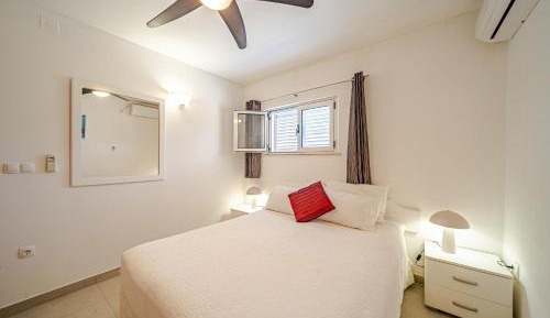 Two-Bedroom Apartment with Terrace and Sea View