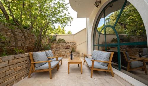 One-Bedroom Apartment with Terrace