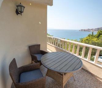 Studio with Balcony