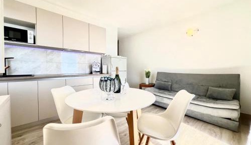 Two-Bedroom Apartment with Balcony and Sea View