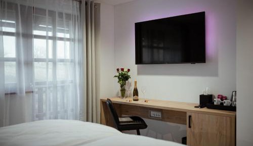 Deluxe Double Room with Extra Bed