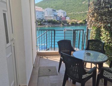Studio Apartment with Sea View