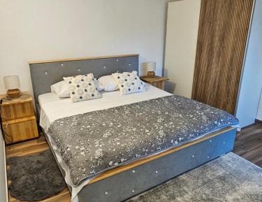 One-Bedroom Apartment with Garden View