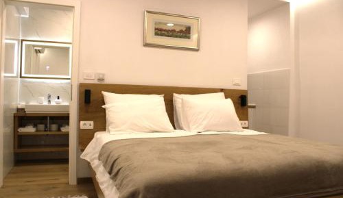 Double Room with Spa Bath