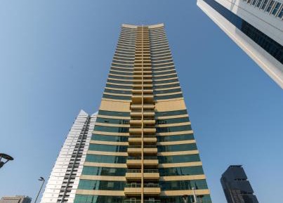 One-Bedroom Apartment with Balcony