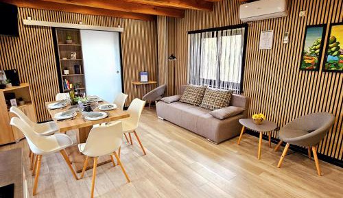 Three-Bedroom Vacation Home 