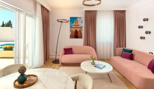 One-Bedroom Apartment with Balcony