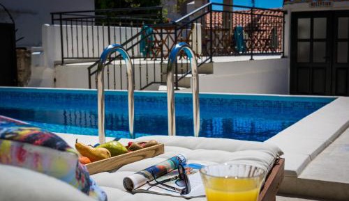 One-Bedroom Apartment with Garden View