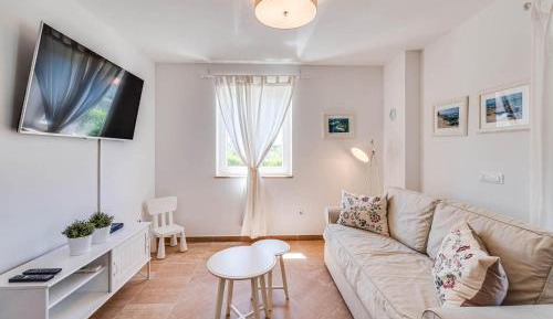 Three-Bedroom Vacation Home 