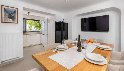 Two-Bedroom Holiday Home