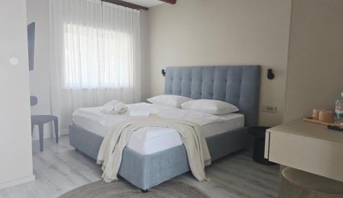 Double Room with Shared Terrace