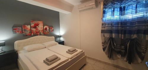 One-Bedroom Apartment with Garden View