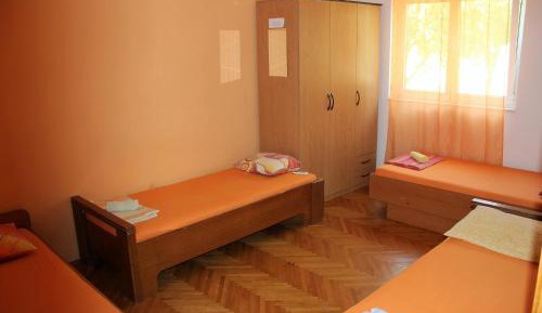 Economy Triple Room with Shared Bathroom