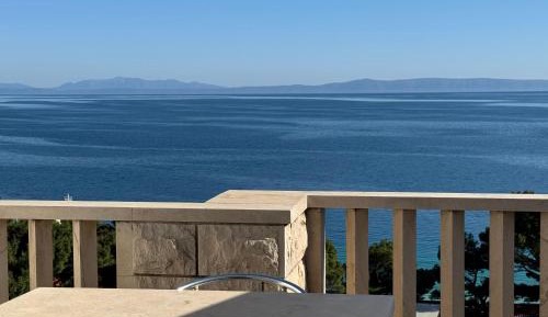 One-Bedroom Apartment with Terrace and Sea View