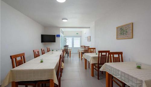 Eight-Bedroom Holiday Home