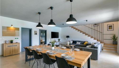 Four-Bedroom Vacation Home