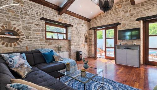 Three-Bedroom Vacation Home 