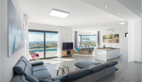 Four-Bedroom Vacation Home