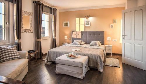 Three-Bedroom Vacation Home 
