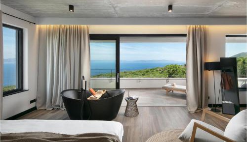 Four-Bedroom Holiday Home