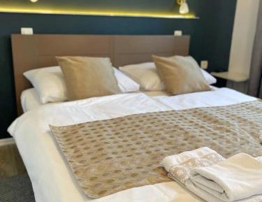 Classic Quadruple Room