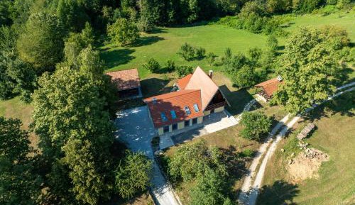 Three-Bedroom Vacation Home 
